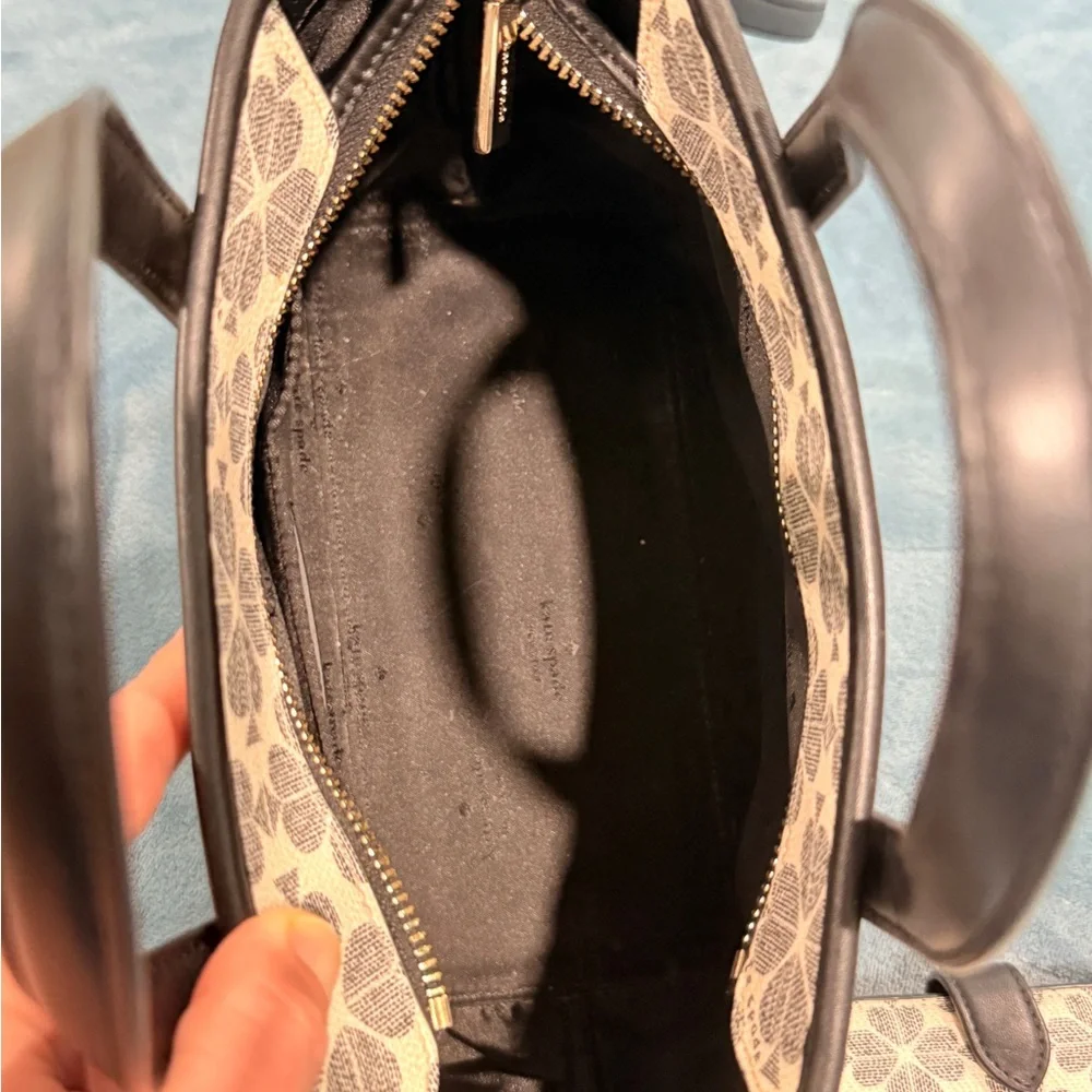 Kate Spade Black and Cream Floral Tote - Picture 4 of 8